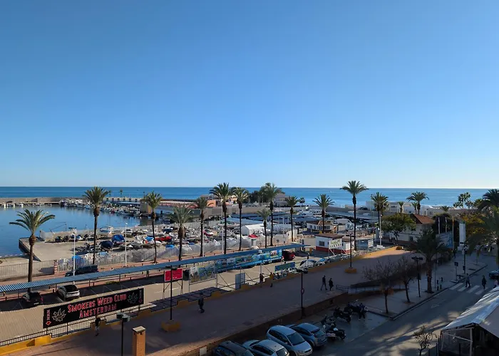 In Paseo Maritimo- First Line To The With Sea View דירה