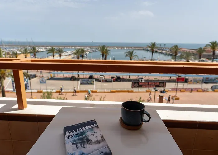 In Paseo Maritimo- First Line To The With Sea View * פואנגירולה