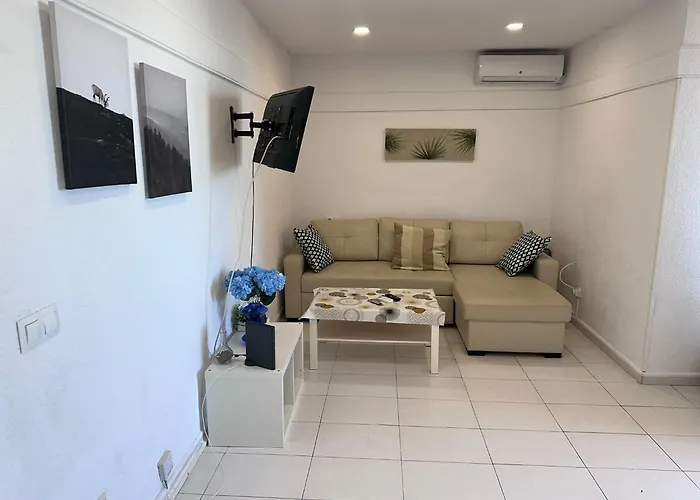 In Paseo Maritimo- First Line To The With Sea View Fuengirola